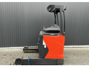 Stivuitor cu catarg retractabil Linde R16-01: Foto 2 Stivuitor cu catarg retractabil Linde R16-01: Foto 2