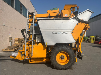 Combina de recoltat struguri