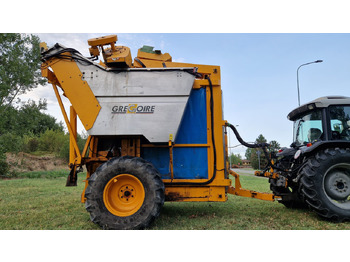 Combina de recoltat struguri