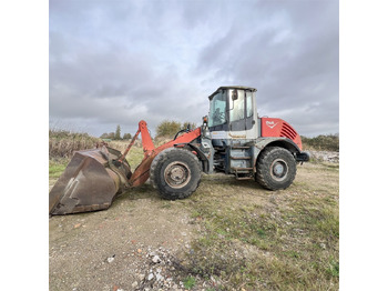 Încărcător frontal pe pneuri O&K