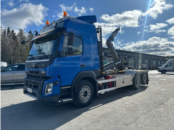 Camion cu cârlig VOLVO FMX 540