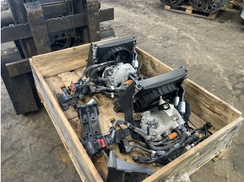 Cabină și interior pentru Camion Scania Auxiliary cab cooler – Scania 2824336: Foto 2 Cabină și interior pentru Camion Scania Auxiliary cab cooler – Scania 2824336: Foto 2