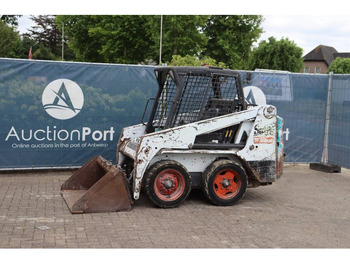 Încărcător frontal pe pneuri BOBCAT S100