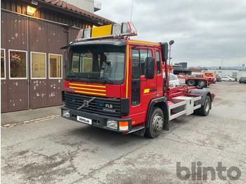 Camion cu cârlig VOLVO FL