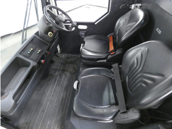 Tractor electric Linde P250: Foto 3 Tractor electric Linde P250: Foto 3