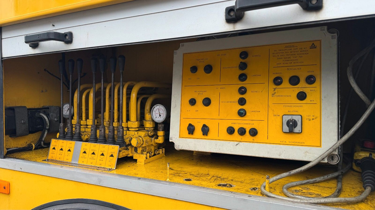 MAN 35.463 Abschleppwagen Kran LKW Berger Wilk WR25 - Maşină de tractare: Foto 5 MAN 35.463 Abschleppwagen Kran LKW Berger Wilk WR25 - Maşină de tractare: Foto 5