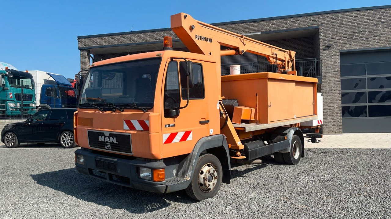 MAN 8.113 Steiger Hubarbeitsbühne Ruthmann MAN 8.113 Steiger Hubarbeitsbühne Ruthmann - Camion cu nacela, Autoutilitară: Foto 2 MAN 8.113 Steiger Hubarbeitsbühne Ruthmann MAN 8.113 Steiger Hubarbeitsbühne Ruthmann - Camion cu nacela, Autoutilitară: Foto 2