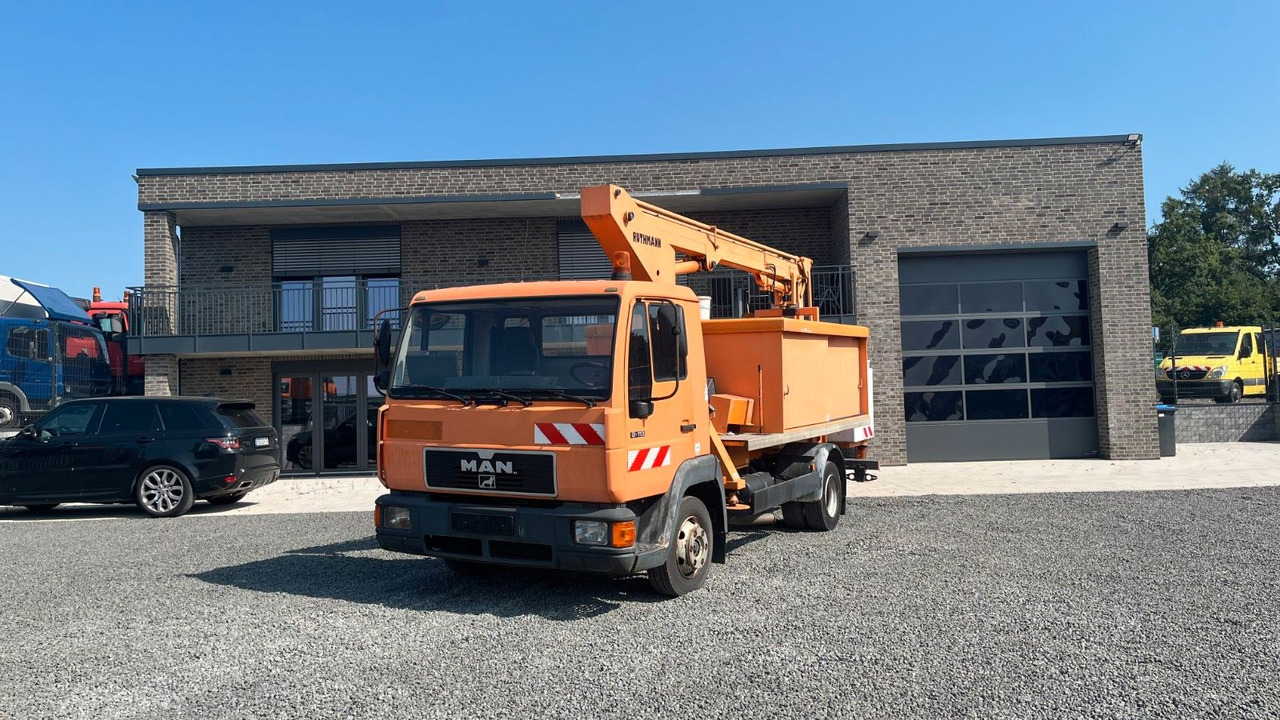 MAN 8.113 Steiger Hubarbeitsbühne Ruthmann MAN 8.113 Steiger Hubarbeitsbühne Ruthmann - Camion cu nacela, Autoutilitară: Foto 1 MAN 8.113 Steiger Hubarbeitsbühne Ruthmann MAN 8.113 Steiger Hubarbeitsbühne Ruthmann - Camion cu nacela, Autoutilitară: Foto 1