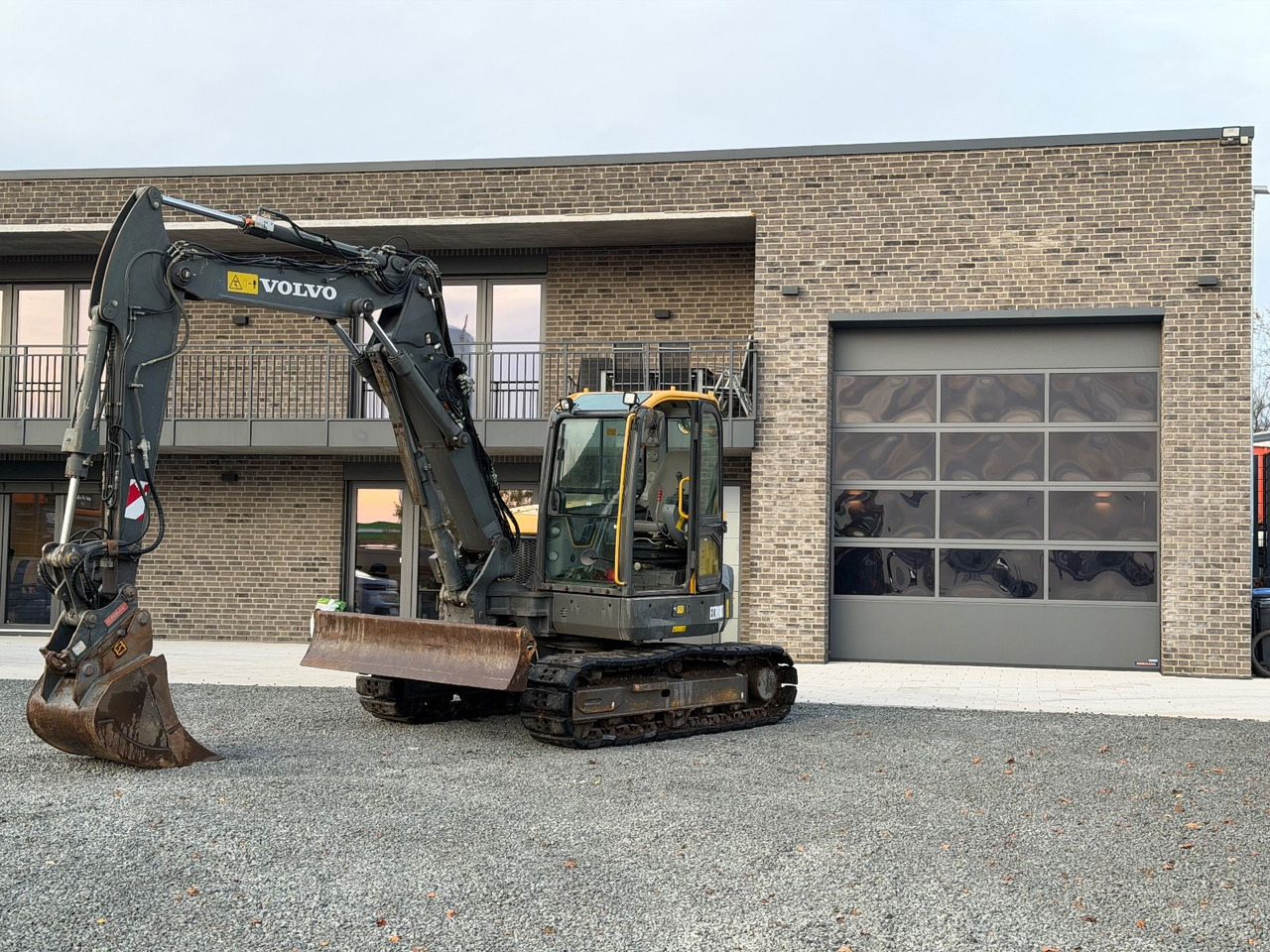 Volvo ECR 88 D Verstellauslger OQ Oilquick - Mini excavator: Foto 1 Volvo ECR 88 D Verstellauslger OQ Oilquick - Mini excavator: Foto 1