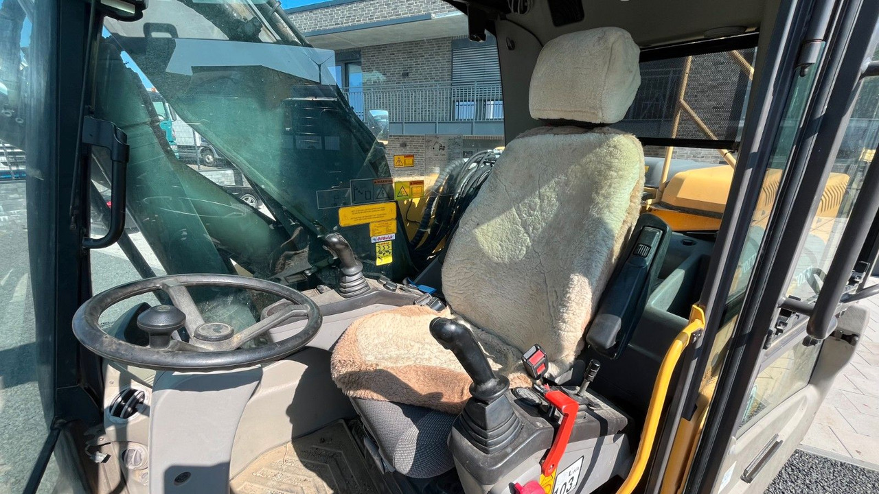 Volvo EW180D 20500 Kg Verstellausleger OilQuick - Excavator pe roţi: Foto 5 Volvo EW180D 20500 Kg Verstellausleger OilQuick - Excavator pe roţi: Foto 5