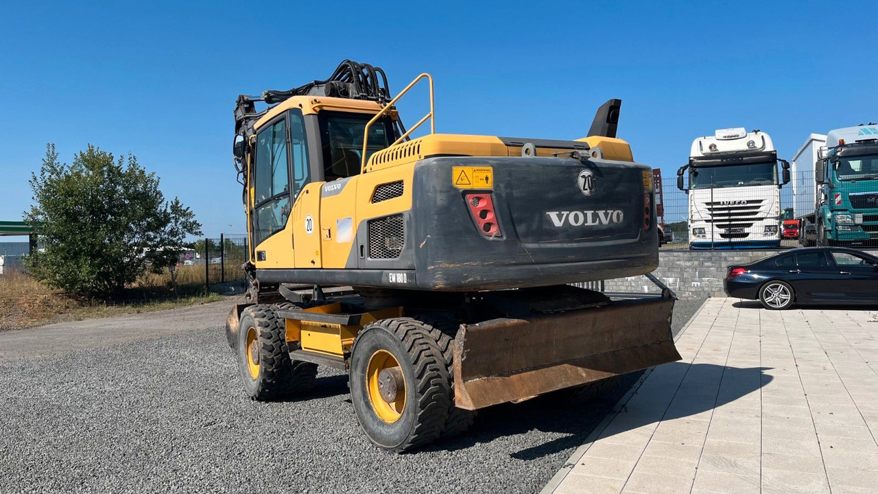 Volvo EW180D 20500 Kg Verstellausleger OilQuick - Excavator pe roţi: Foto 4 Volvo EW180D 20500 Kg Verstellausleger OilQuick - Excavator pe roţi: Foto 4