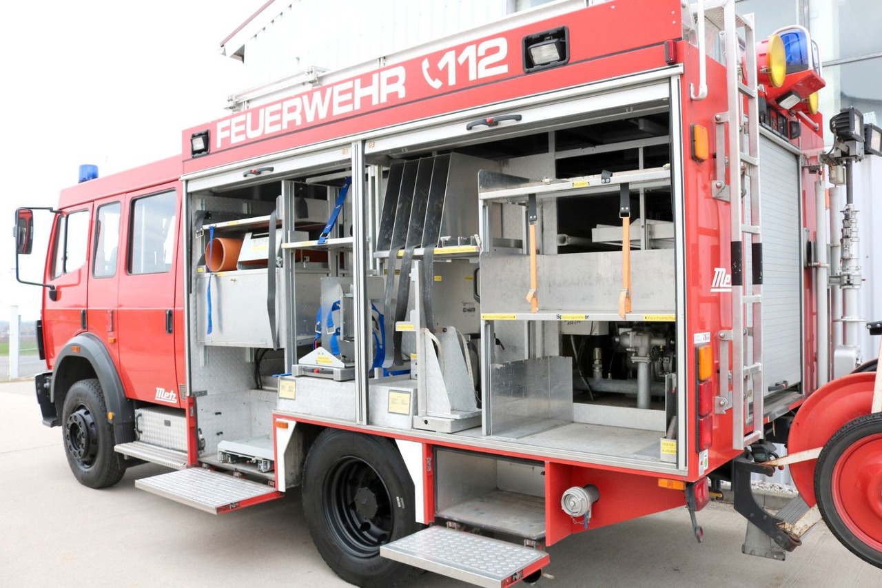 Mercedes-Benz SK 1224 4x4 DOKA + Lichtmast nur org. 22400 km - Camion: Foto 3 Mercedes-Benz SK 1224 4x4 DOKA + Lichtmast nur org. 22400 km - Camion: Foto 3