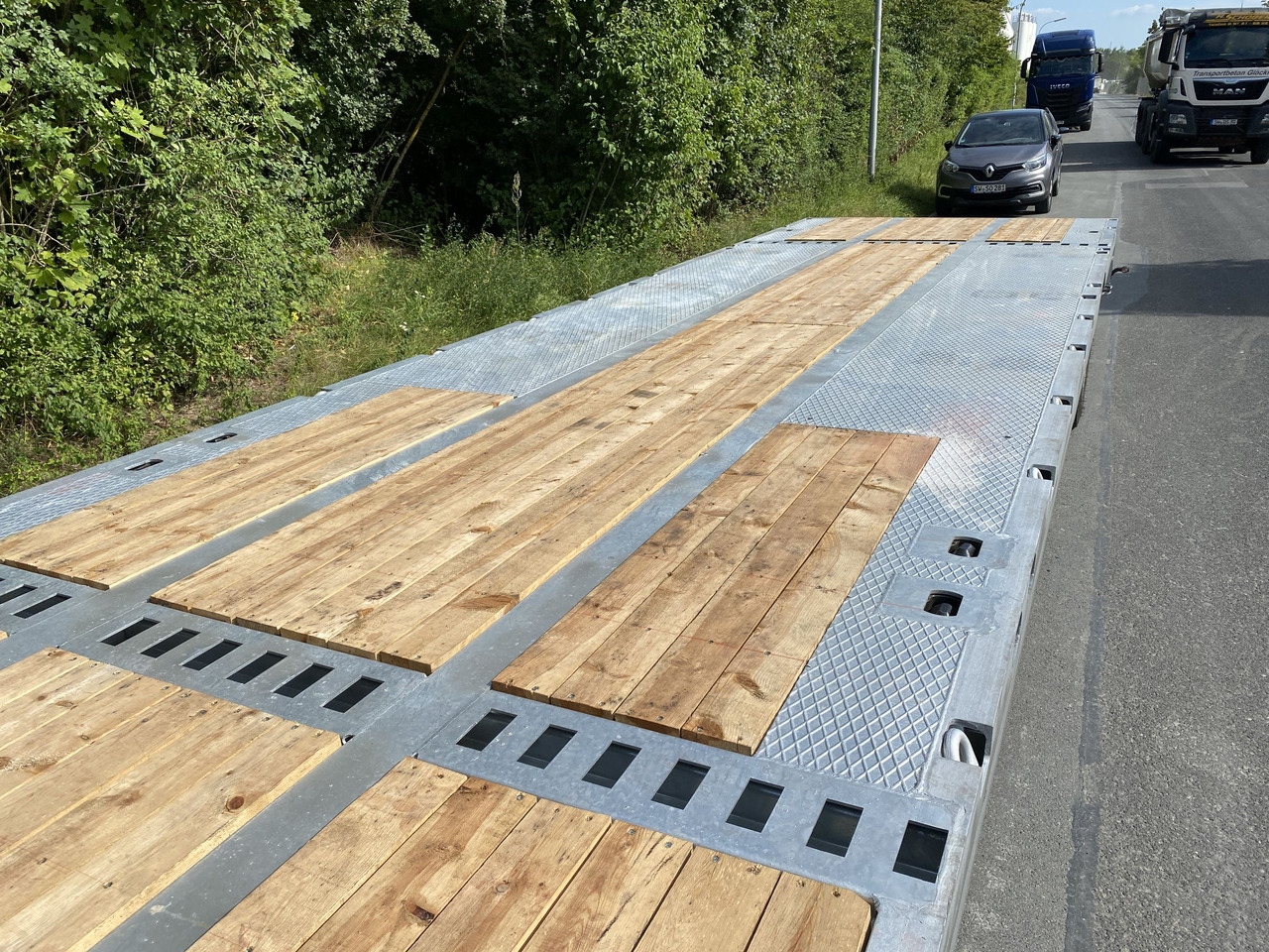 Möslein ST 3-Plato 9,4 3 Achs Satteltieflader Plato 45 t GGfür Fertigteile, Baumaschinen oder Container - Semiremorcă transport agabaritic: Foto 4 Möslein ST 3-Plato 9,4 3 Achs Satteltieflader Plato 45 t GGfür Fertigteile, Baumaschinen oder Container - Semiremorcă transport agabaritic: Foto 4