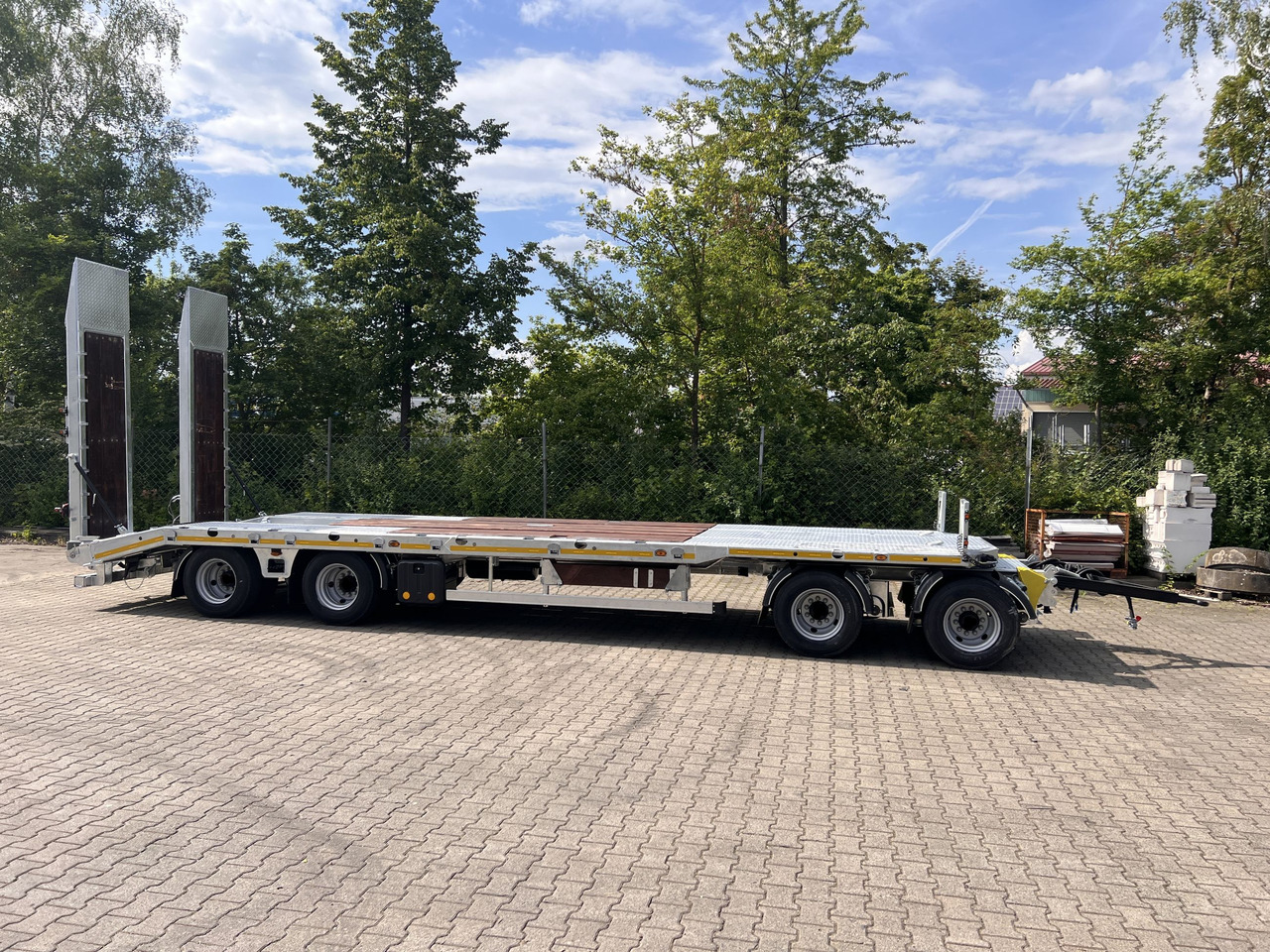Möslein T4 VB H1 gerade neuer 4 Achs Tieflader gerade hydraulischen Rampen - Remorcă transport agabaritic: Foto 1 Möslein T4 VB H1 gerade neuer 4 Achs Tieflader gerade hydraulischen Rampen - Remorcă transport agabaritic: Foto 1