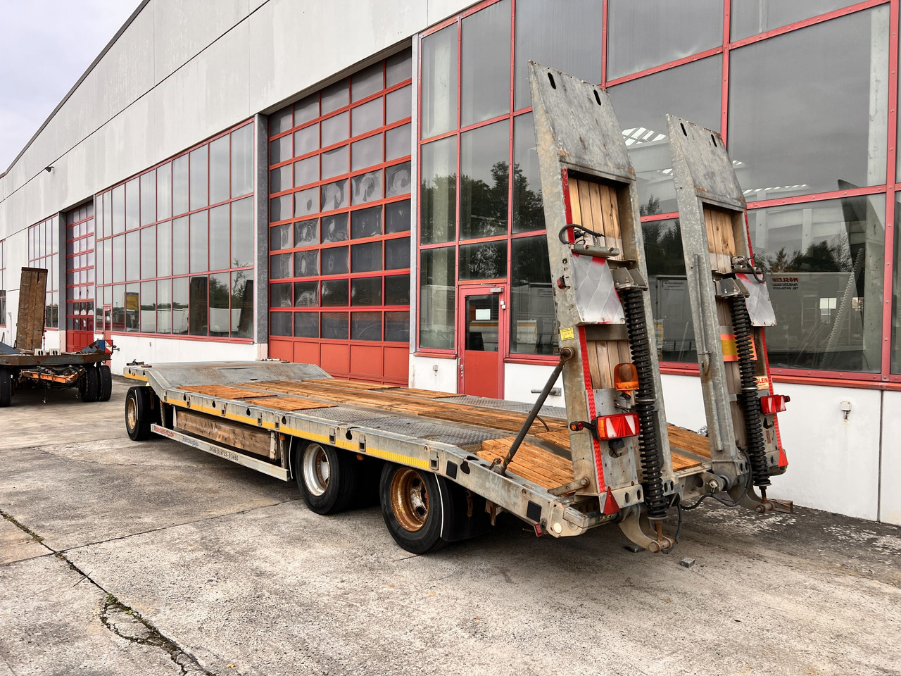 Möslein TF3 Schwebheim 3 Achs Tiefladeranhänger - Remorcă transport agabaritic: Foto 3 Möslein TF3 Schwebheim 3 Achs Tiefladeranhänger - Remorcă transport agabaritic: Foto 3