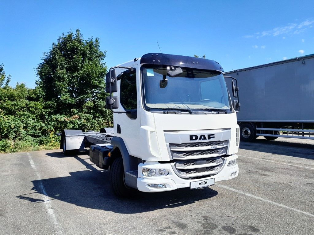 DAF FA XB 260 12t reparierter Wasserschaden - Camion şasiu: Foto 3 DAF FA XB 260 12t reparierter Wasserschaden - Camion şasiu: Foto 3
