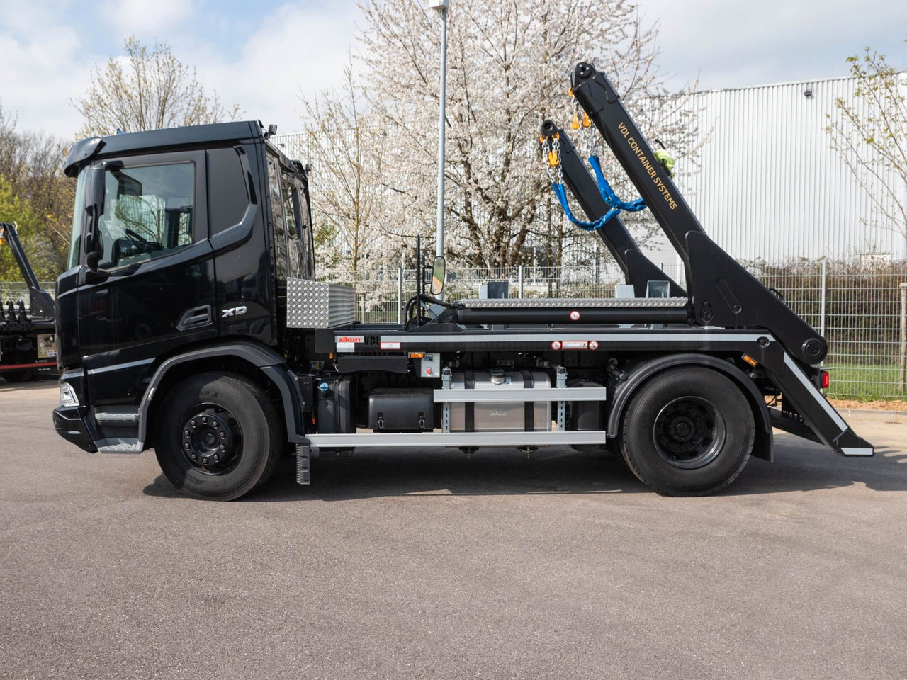 DAF FA XD 410 VDL Absetzkipper DAF FA XD 410 VDL Absetzkipper - Camion container de gunoi: Foto 4 DAF FA XD 410 VDL Absetzkipper DAF FA XD 410 VDL Absetzkipper - Camion container de gunoi: Foto 4