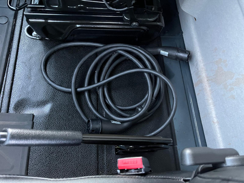 Autoutilitară box, Autoutilitară electrică Renault Master E-TECH 52 KWH, CCAB FWD 3T5 Airco, Camera: Foto 15 Autoutilitară box, Autoutilitară electrică Renault Master E-TECH 52 KWH, CCAB FWD 3T5 Airco, Camera: Foto 15