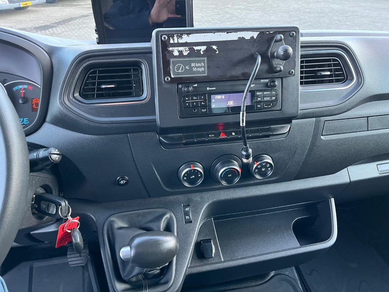 Autoutilitară box, Autoutilitară electrică Renault Master E-TECH 52 KWH, CCAB FWD 3T5 Airco, Camera: Foto 20 Autoutilitară box, Autoutilitară electrică Renault Master E-TECH 52 KWH, CCAB FWD 3T5 Airco, Camera: Foto 20