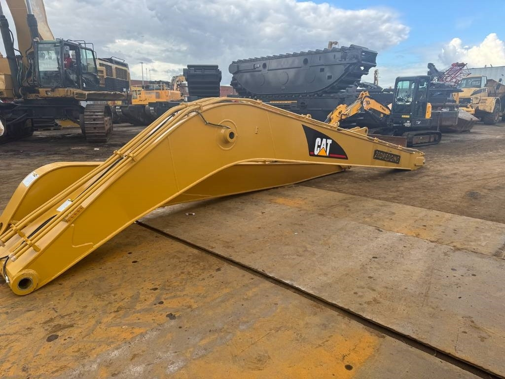 CAT 320 D L LONG REACH BOOM 15M UNUSED - Excavator: Foto 2 CAT 320 D L LONG REACH BOOM 15M UNUSED - Excavator: Foto 2