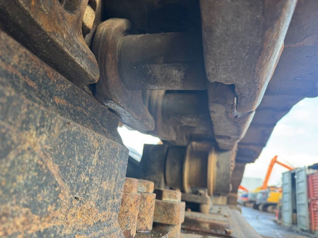 Excavator pe şenile CAT 390 D L ME: Foto 9 Excavator pe şenile CAT 390 D L ME: Foto 9