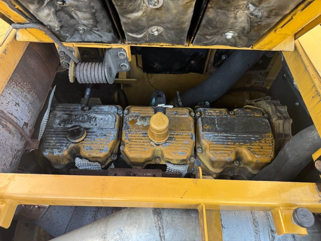 Excavator pe şenile CAT 390 D L ME: Foto 22 Excavator pe şenile CAT 390 D L ME: Foto 22