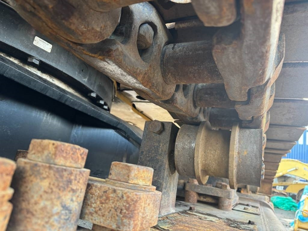 Excavator pe şenile CAT 390 D L ME: Foto 13 Excavator pe şenile CAT 390 D L ME: Foto 13