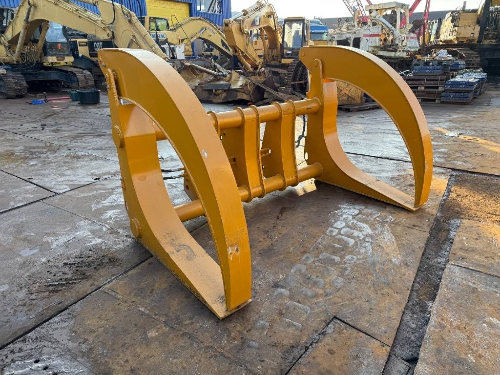 CAT 966 log forks clamp - Graifer pentru Utilaj forestier: Foto 3 CAT 966 log forks clamp - Graifer pentru Utilaj forestier: Foto 3