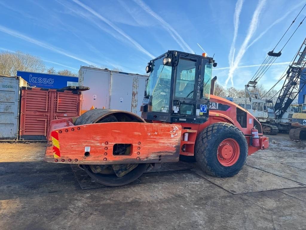 CAT CS 76 - Cilindru compactor pentru asfalt: Foto 2 CAT CS 76 - Cilindru compactor pentru asfalt: Foto 2