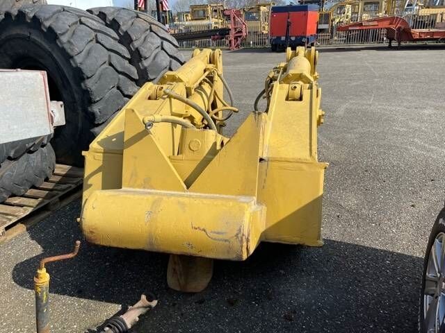 CAT D 8 R Ripper CAT D 8 R Ripper - Dinte scarificator pentru Utilaje constructii: Foto 2 CAT D 8 R Ripper CAT D 8 R Ripper - Dinte scarificator pentru Utilaje constructii: Foto 2