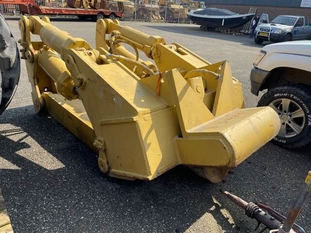 CAT D 8 R Ripper CAT D 8 R Ripper - Dinte scarificator pentru Utilaje constructii: Foto 3 CAT D 8 R Ripper CAT D 8 R Ripper - Dinte scarificator pentru Utilaje constructii: Foto 3
