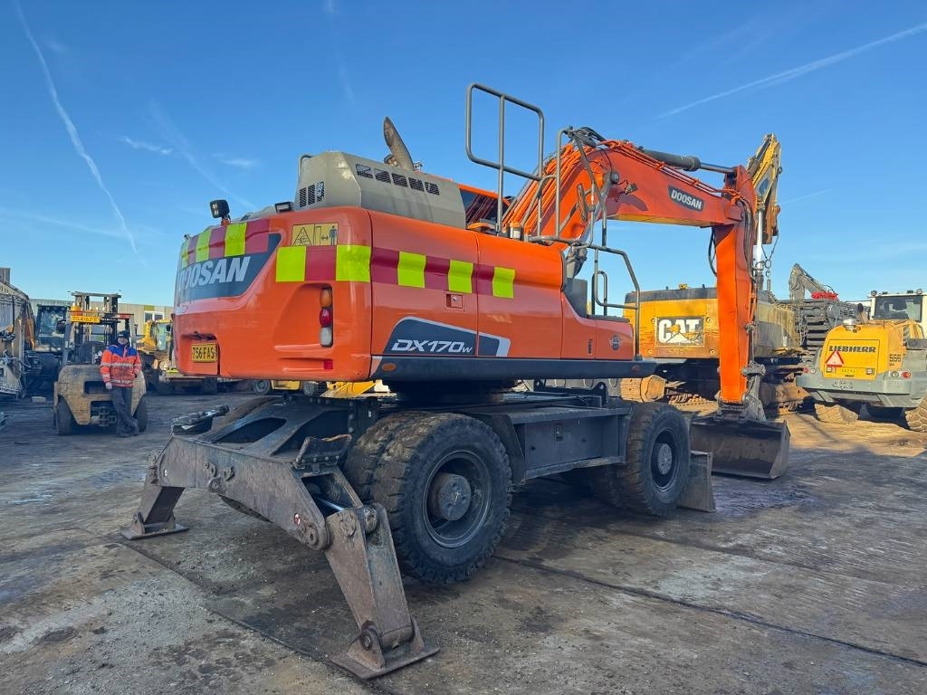 Doosan DX 170 W - 5 - Excavator pe roţi: Foto 5 Doosan DX 170 W - 5 - Excavator pe roţi: Foto 5