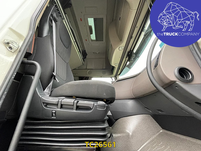 DAF XF 480 - Cap tractor: Foto 2 DAF XF 480 - Cap tractor: Foto 2