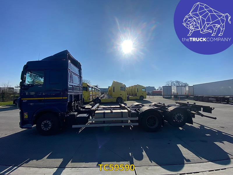 DAF XF Euro6 480 - Camion transport containere/ Swap body: Foto 2 DAF XF Euro6 480 - Camion transport containere/ Swap body: Foto 2