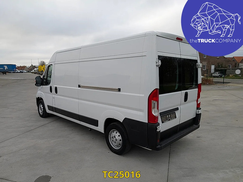 Fiat Ducato 2.0 Multijet L3H2 - Dubă: Foto 3 Fiat Ducato 2.0 Multijet L3H2 - Dubă: Foto 3