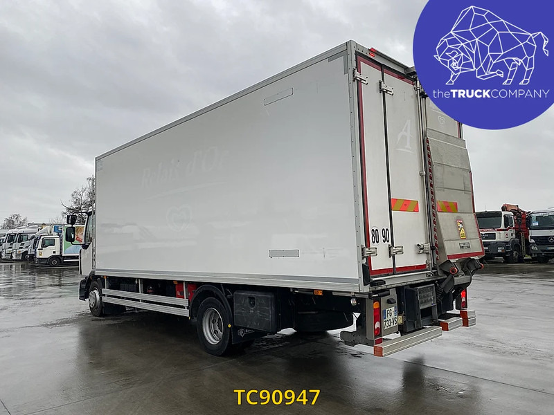 Renault D 210 - Camion frigider: Foto 3 Renault D 210 - Camion frigider: Foto 3