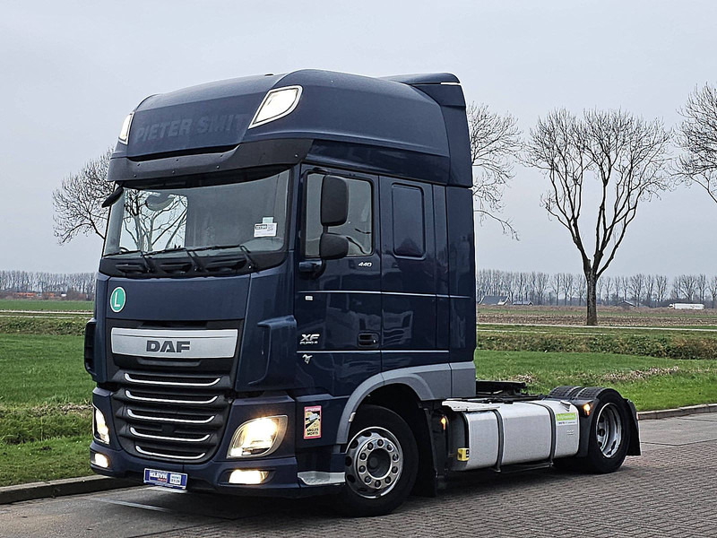 DAF XF 440 - Cap tractor: Foto 2 DAF XF 440 - Cap tractor: Foto 2