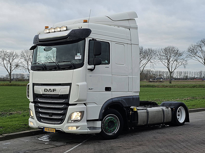 DAF XF 450 - Cap tractor: Foto 2 DAF XF 450 - Cap tractor: Foto 2