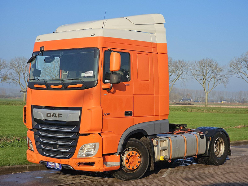 DAF XF 450 - Cap tractor: Foto 2 DAF XF 450 - Cap tractor: Foto 2