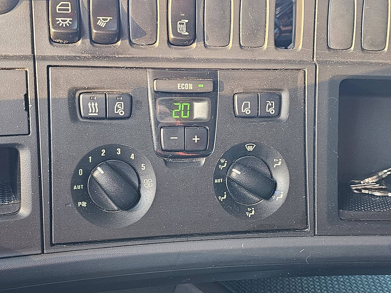 Cap tractor Scania R370: Foto 13 Cap tractor Scania R370: Foto 13