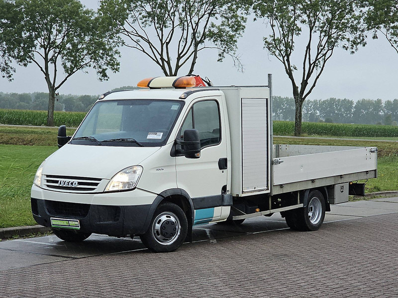 Iveco Daily 40C15 XL FASSI laadkraan - Autoutilitară cu platformă: Foto 2 Iveco Daily 40C15 XL FASSI laadkraan - Autoutilitară cu platformă: Foto 2