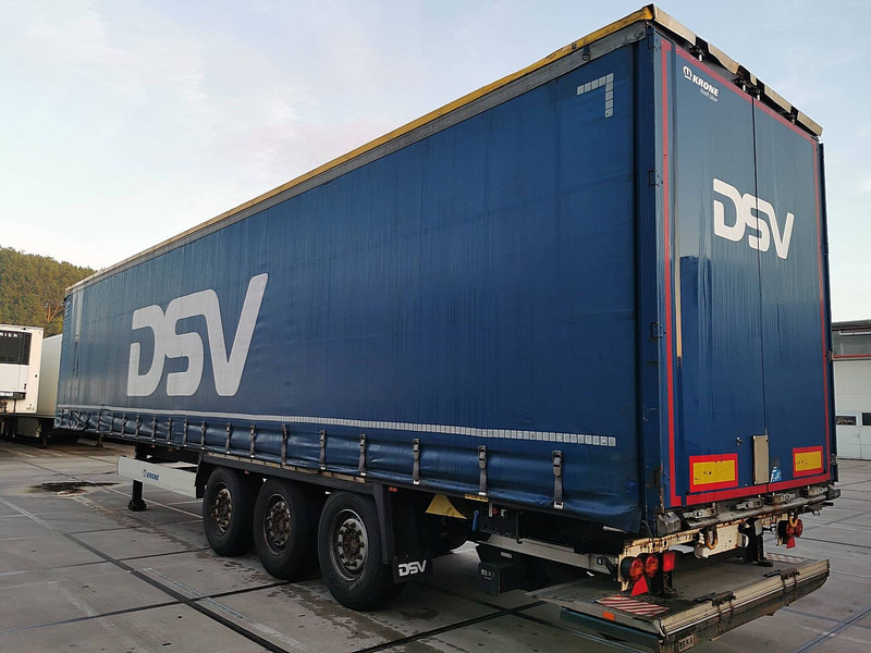 Krone SDP 02 BÄR 2 TONS TAILLIFT - Semiremorcă prelată: Foto 5 Krone SDP 02 BÄR 2 TONS TAILLIFT - Semiremorcă prelată: Foto 5