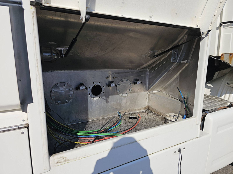 Camion cisternă Scania R480 6X4 WATER 18600 LTR: Foto 15