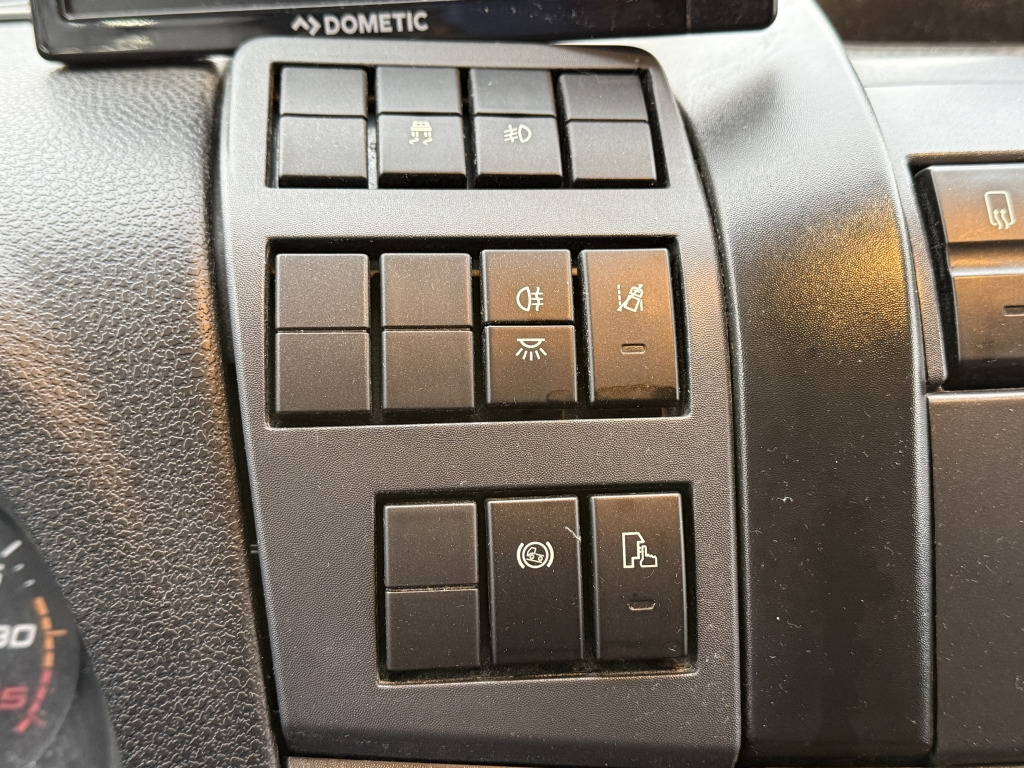 Iveco EC ML120E21/P CNG Erdgas Klima 7,2m Koff LBW+Tür - Camion furgon: Foto 3 Iveco EC ML120E21/P CNG Erdgas Klima 7,2m Koff LBW+Tür - Camion furgon: Foto 3