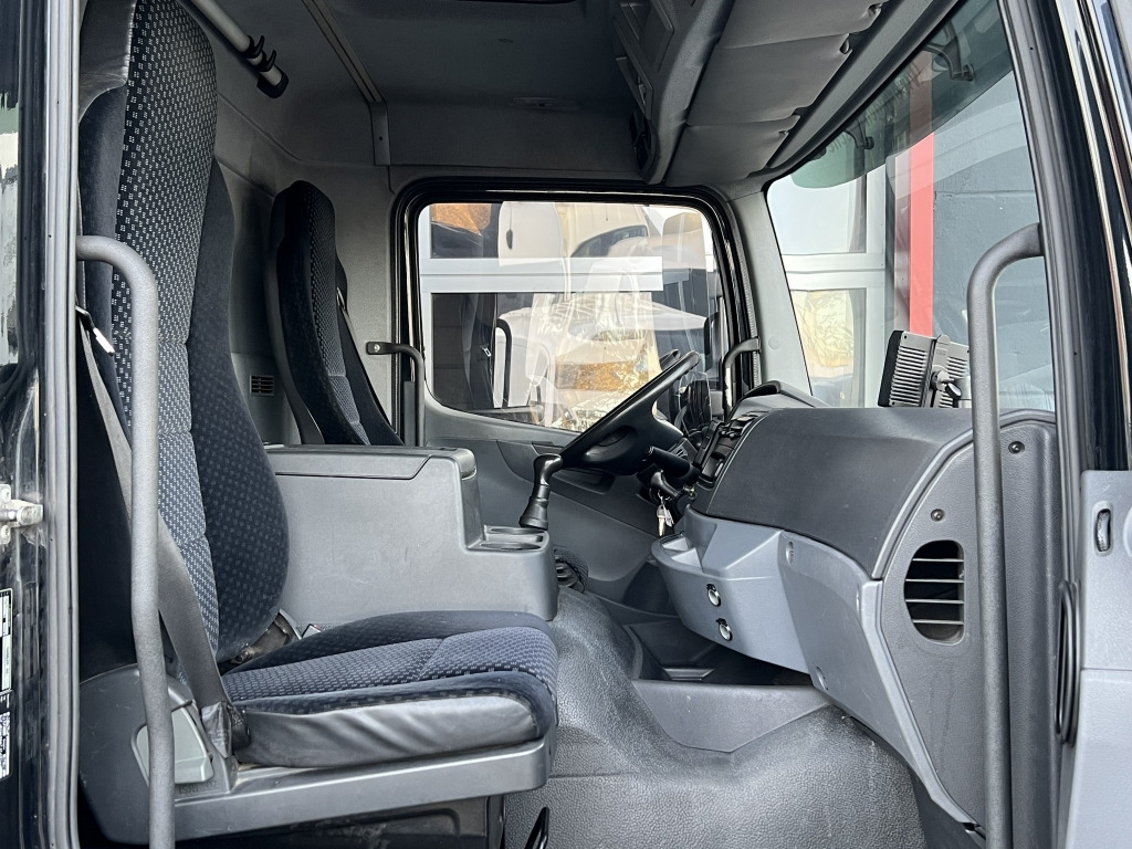 Mercedes-Benz Axor 1833 7m Koffer 2x Schwenkwand LBW Or.382'km - Camion pentru transportul băuturilor: Foto 3 Mercedes-Benz Axor 1833 7m Koffer 2x Schwenkwand LBW Or.382'km - Camion pentru transportul băuturilor: Foto 3