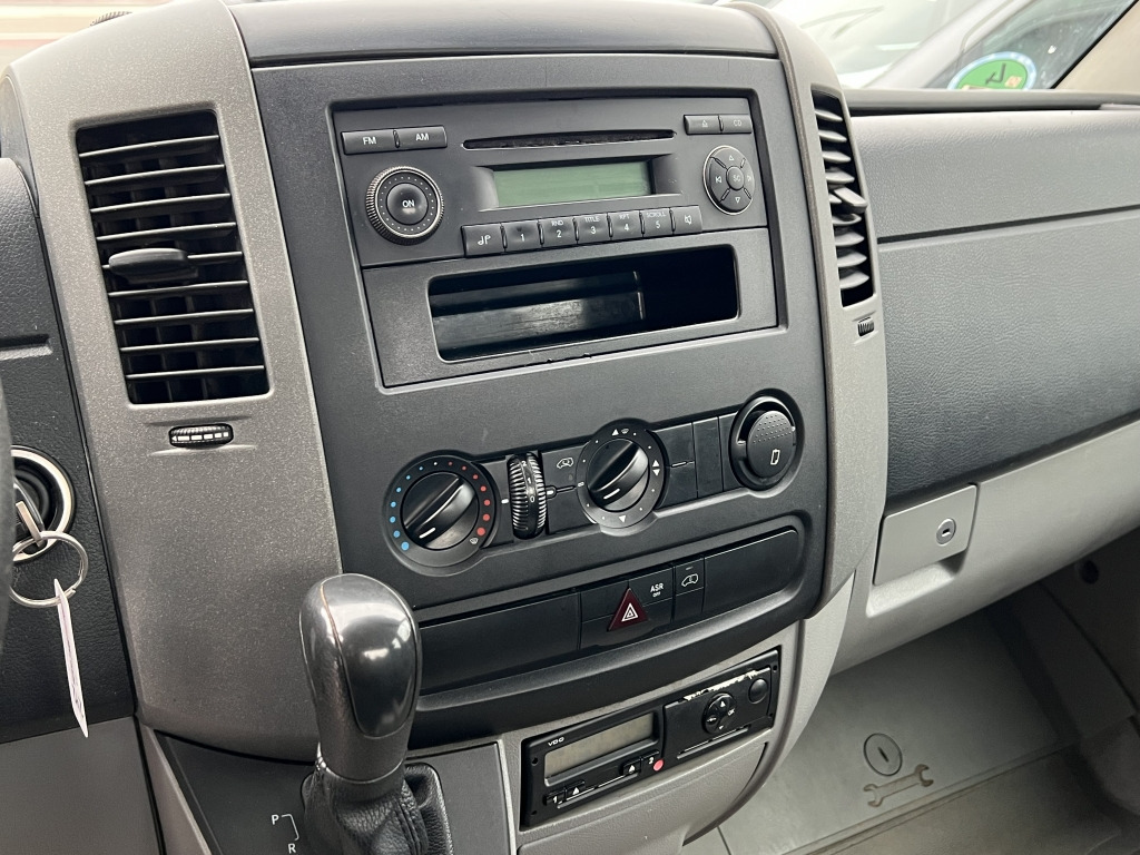 Mercedes-Benz Sprinter 316 CDI 4x4 6-Sitzer Doka 2,2m Schild - Autoutilitară basculantă, Autoutilitară cabină dublă: Foto 4 Mercedes-Benz Sprinter 316 CDI 4x4 6-Sitzer Doka 2,2m Schild - Autoutilitară basculantă, Autoutilitară cabină dublă: Foto 4