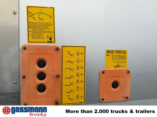 Mercedes-Benz Atego 1330 4x4, Iso-Koffer mit Heizung, LBW - Camion furgon: Foto 5 Mercedes-Benz Atego 1330 4x4, Iso-Koffer mit Heizung, LBW - Camion furgon: Foto 5