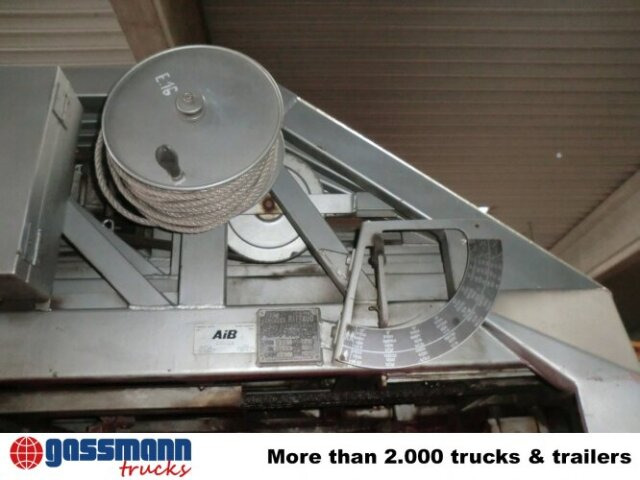 Renault G F231 4x2 - Autospeciala de stins incendii: Foto 3 Renault G F231 4x2 - Autospeciala de stins incendii: Foto 3