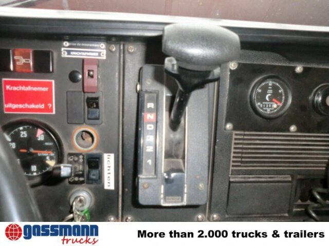 Renault G F231 4x2 - Autospeciala de stins incendii: Foto 2 Renault G F231 4x2 - Autospeciala de stins incendii: Foto 2