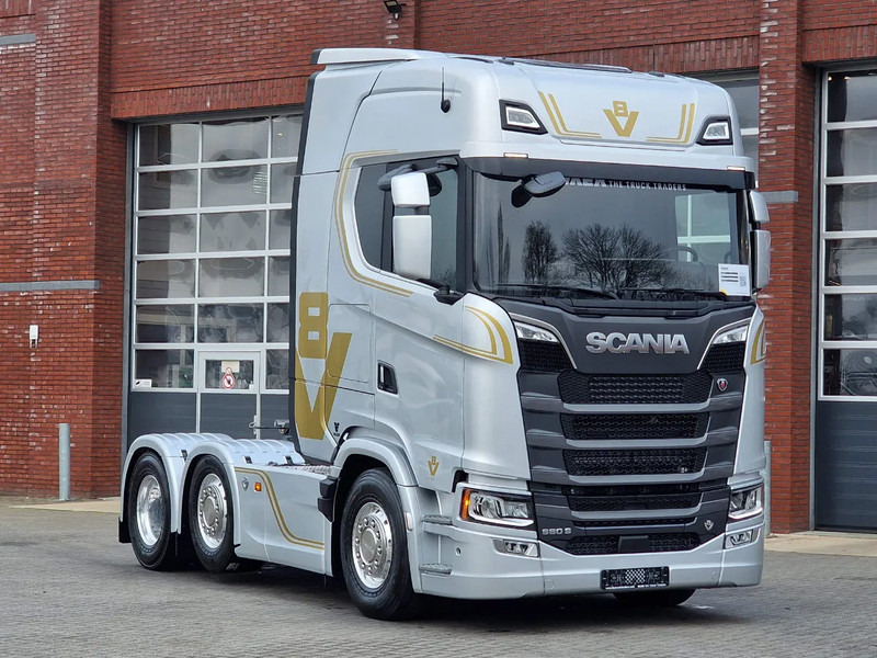 Scania 660S V8 NGS Highline 6x2/4 - New - Full spec - Retarder - Night clima - Led - Leather - Navi - Cap tractor: Foto 1 Scania 660S V8 NGS Highline 6x2/4 - New - Full spec - Retarder - Night clima - Led - Leather - Navi - Cap tractor: Foto 1